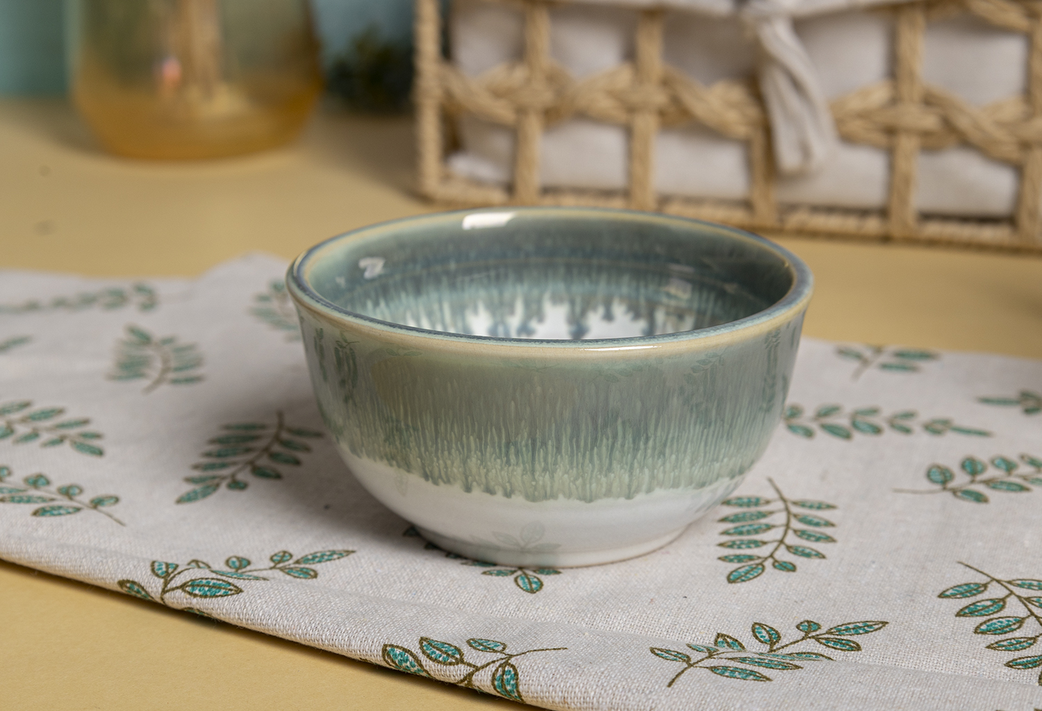CHANGSHA HAPPY GO Elegant Reactive Glaze Stoneware Dinnerware Set with Gradient Rim Design|happygodinnerware.com