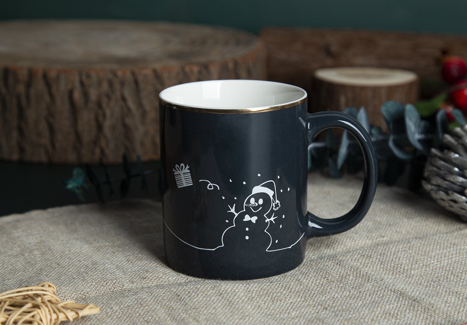 CHANGSHA HAPPY GO Midnight Christmas Decal Mugs in Fine New Bone China |happygodinnerware.com