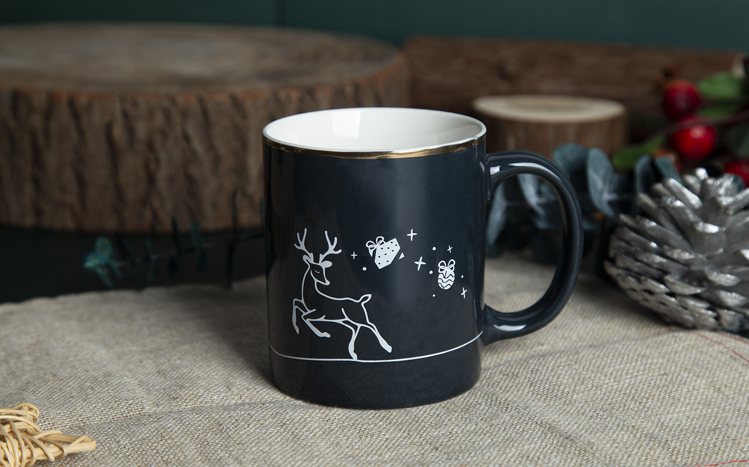 CHANGSHA HAPPY GO Midnight Christmas Decal Mugs in Fine New Bone China |happygodinnerware.com