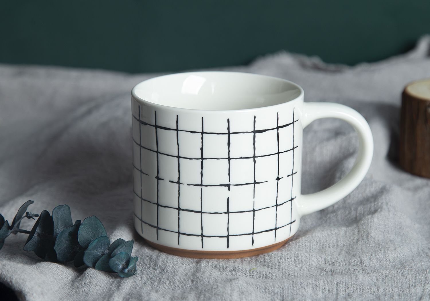 CHANGSHA HAPPY GO Nordic Minimalist Underglaze Screen Printed New Bone China Mugs |happygodinnerware.com