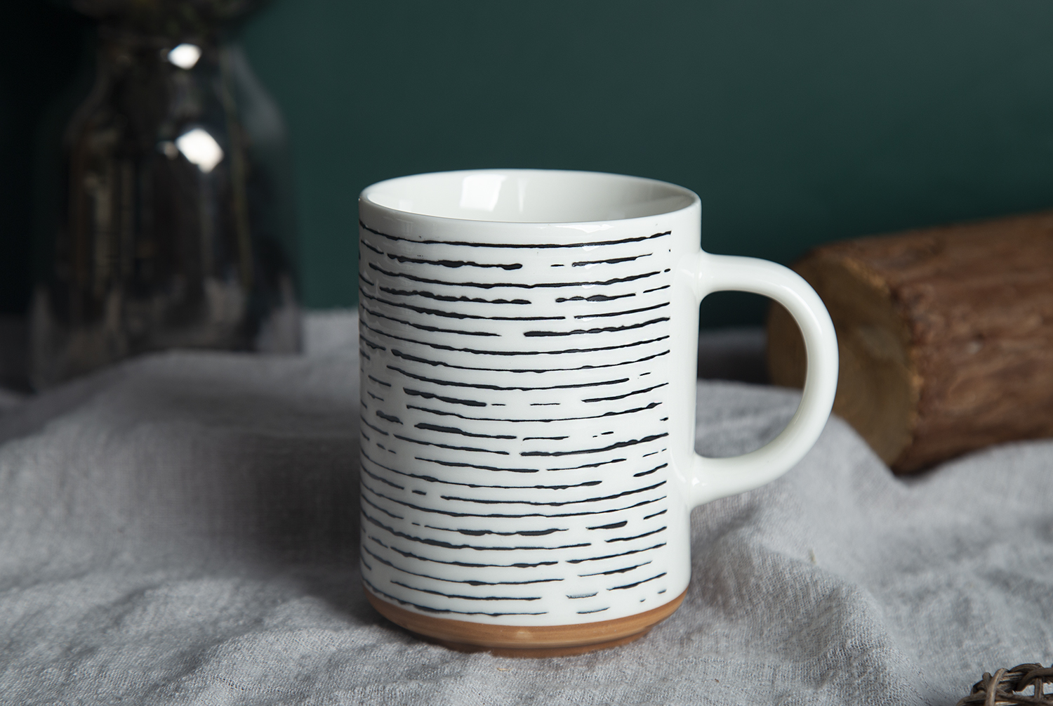 CHANGSHA HAPPY GO Nordic Minimalist Underglaze Screen Printed New Bone China Mugs |happygodinnerware.com