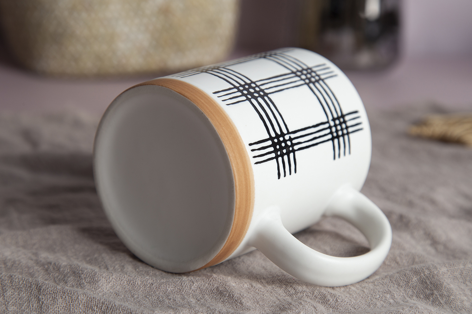 CHANGSHA HAPPY GO Nordic Minimalist Underglaze Screen Printed New Bone China Mugs |happygodinnerware.com