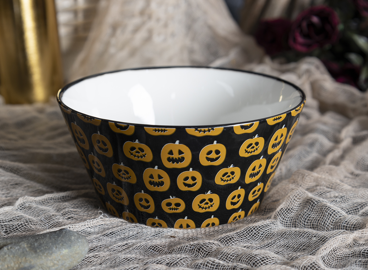 CHANGSHA HAPPY GO  Playful Halloween-Themed New Bone China Mug Set with Cartoon Ghosts and Pumpkins Decals  |happygodinnerware.com
