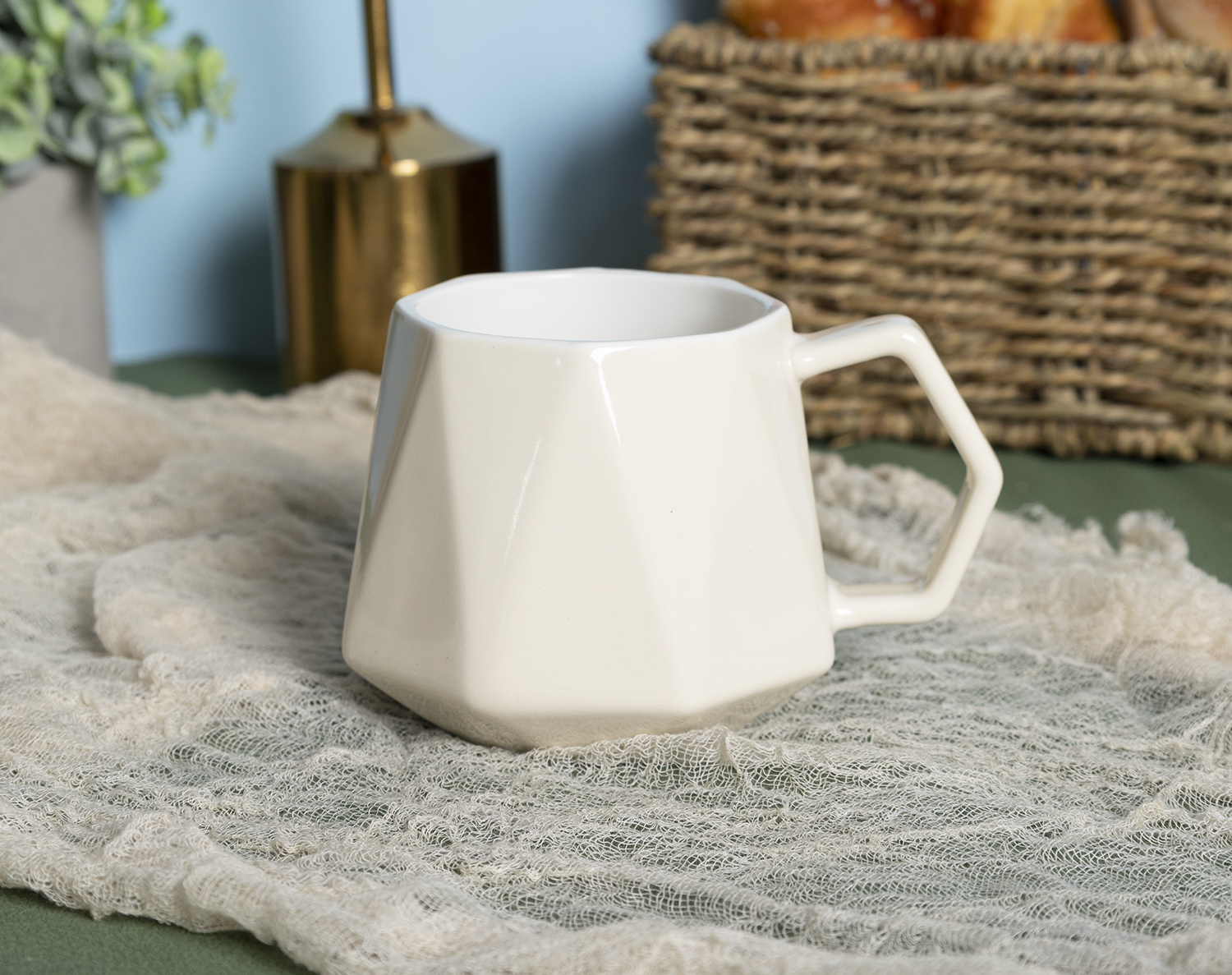 CHANGSHA HAPPY GO  Geometric New Bone China Coffee Mugs with Glossy Diamond Embossing in Nordic Tones |Dopamine Series Ceramics  |happygodinnerware.com