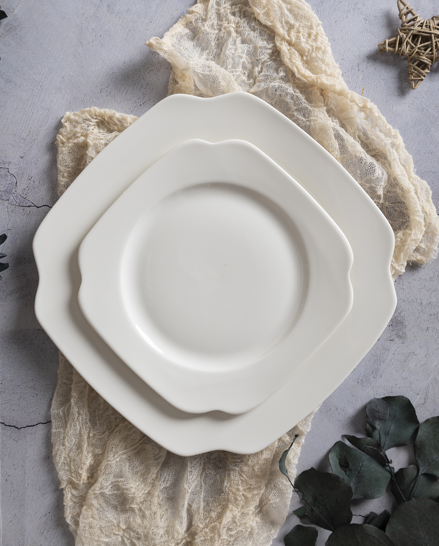 CHANGSHA HAPPY GO Square Embossed Bone China Tableware Set with Lotus Rim Design for Modern Minimalist Dining Style |happygodinnerware.com