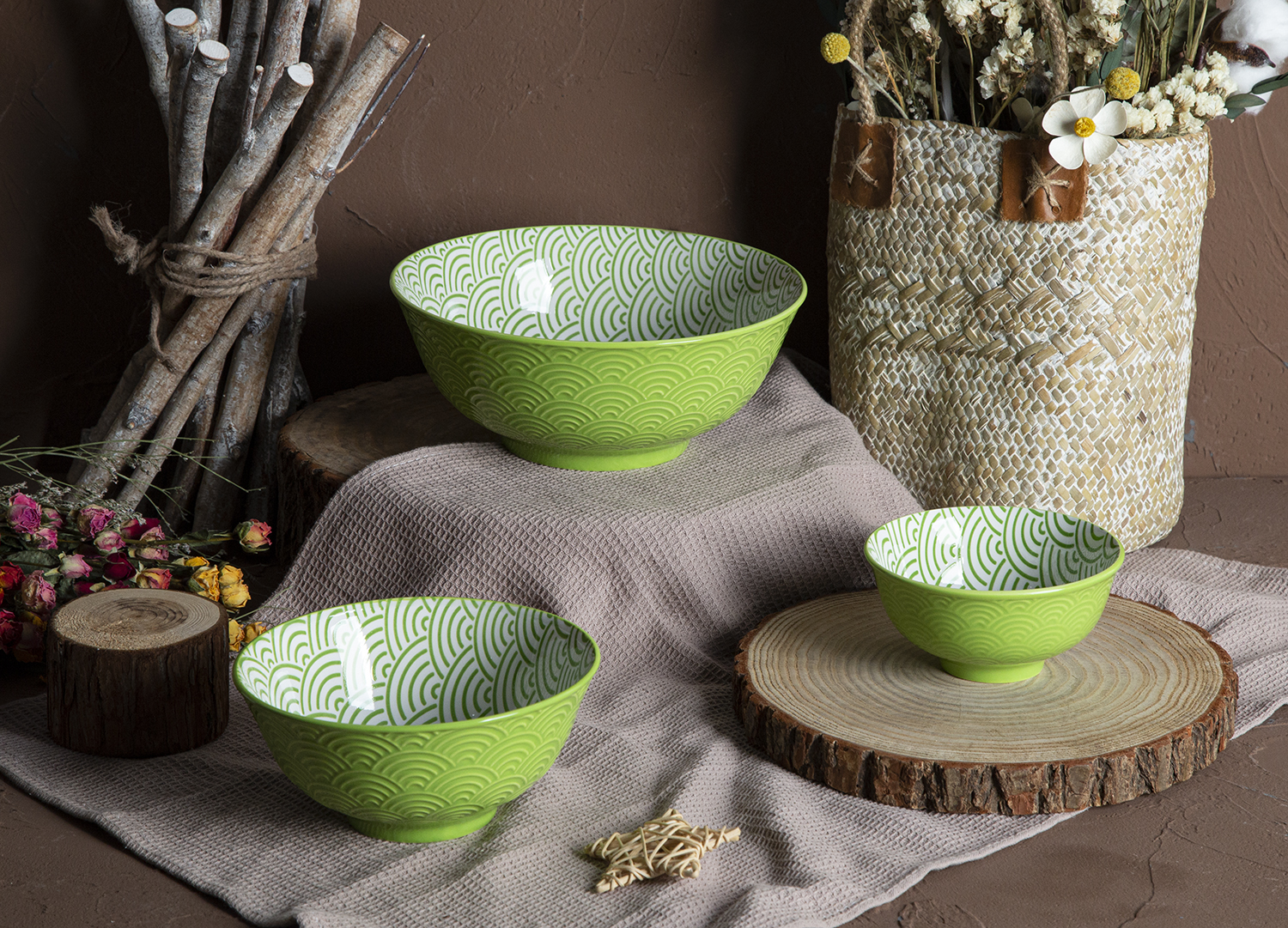 CHANGSHA HAPPY GO Green Ceramic Bowls with Embossed Floral Patterns and Printed Interiors | happygodinnerware.com