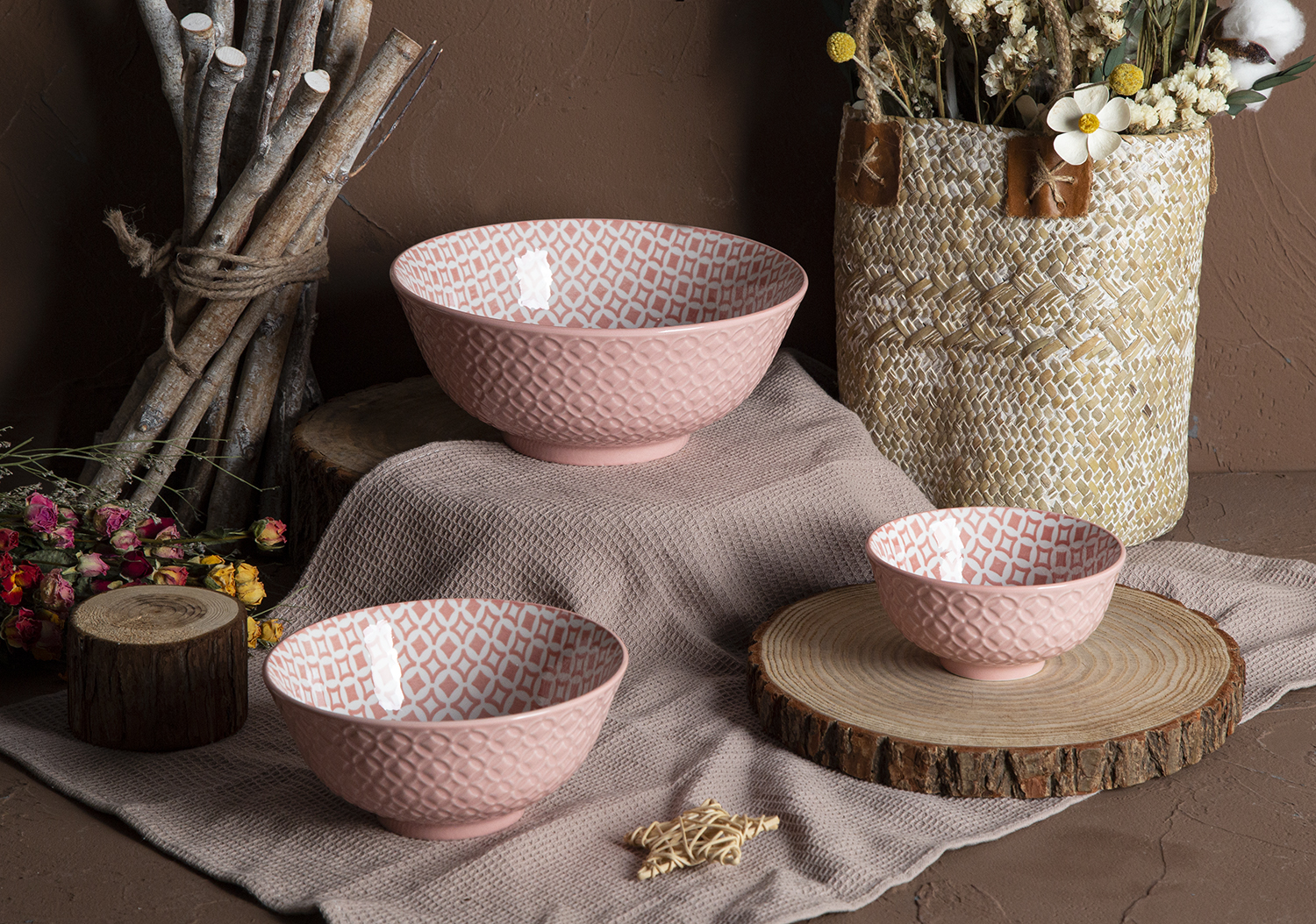 CHANGSHA HAPPY GO Green Ceramic Bowls with Embossed Floral Patterns and Printed Interiors | happygodinnerware.com