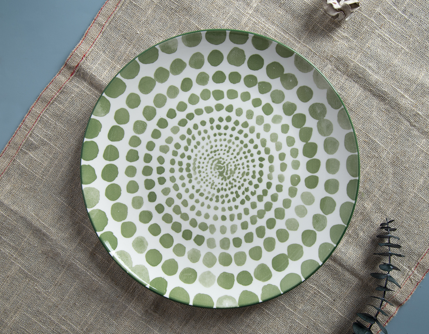 CHANGSHA HAPPY GO White Porcelain Dinnerware with Green Leaf Print Design | happygodinnerware.com