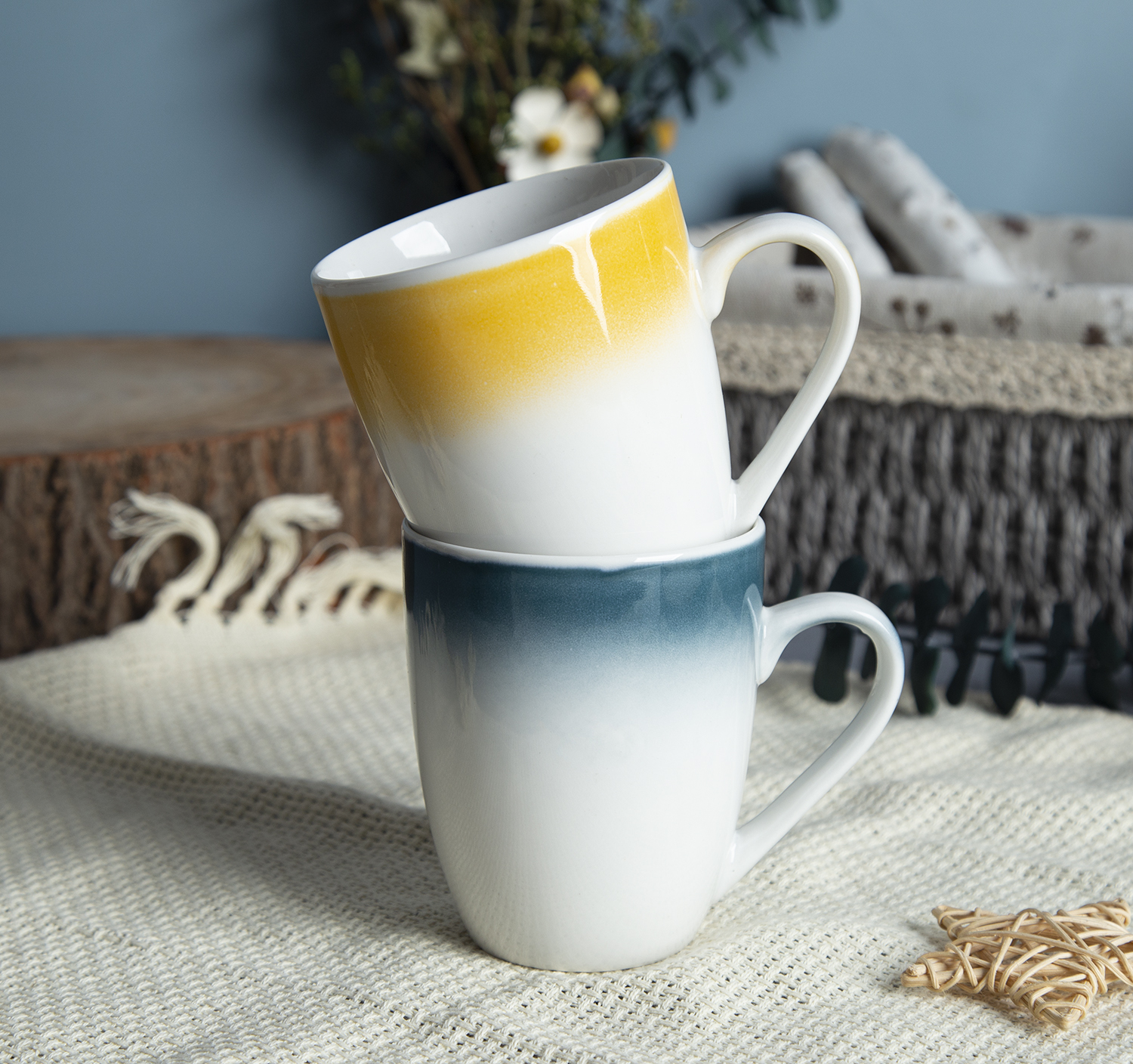 CHANGSHA HAPPY GO White Porcelain Dinnerware with Glazed Color Techniques | happygodinnerware.com