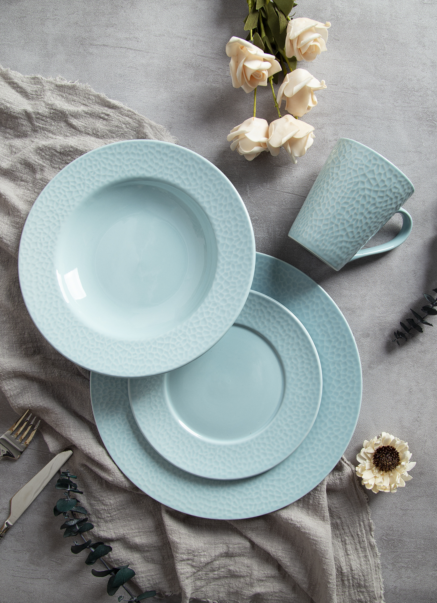 CHANGSHA HAPPY GO Embossed Ceramic Dinnerware | happygodinnerware.com