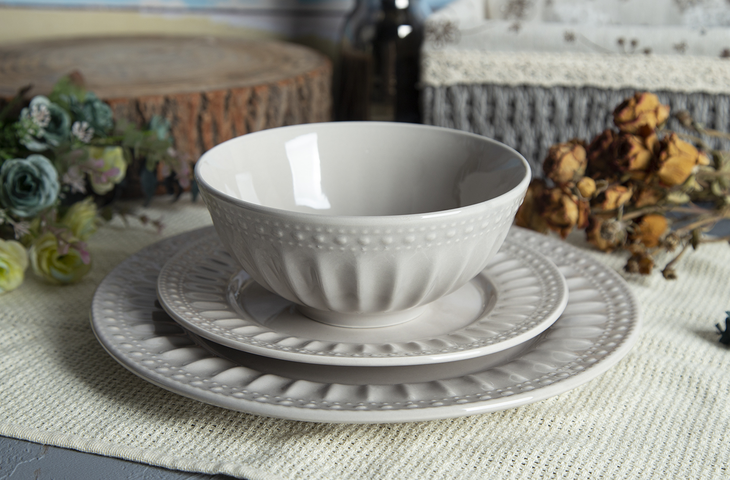 CHANGSHA HAPPY GO Embossed Textured Dinnerware Set in Soft Pastels | happygodinnerware.com