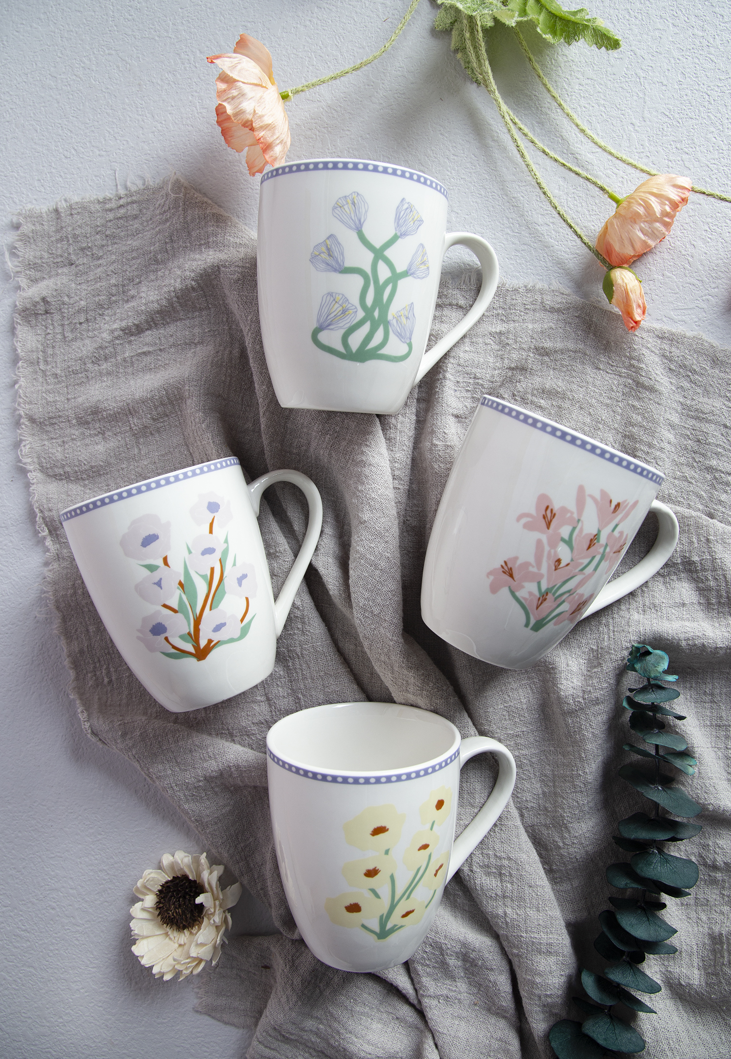 CHANGSHA HAPPY GO Ebony Lace Embossed & Decal White Porcelain |happygodinnerware.com