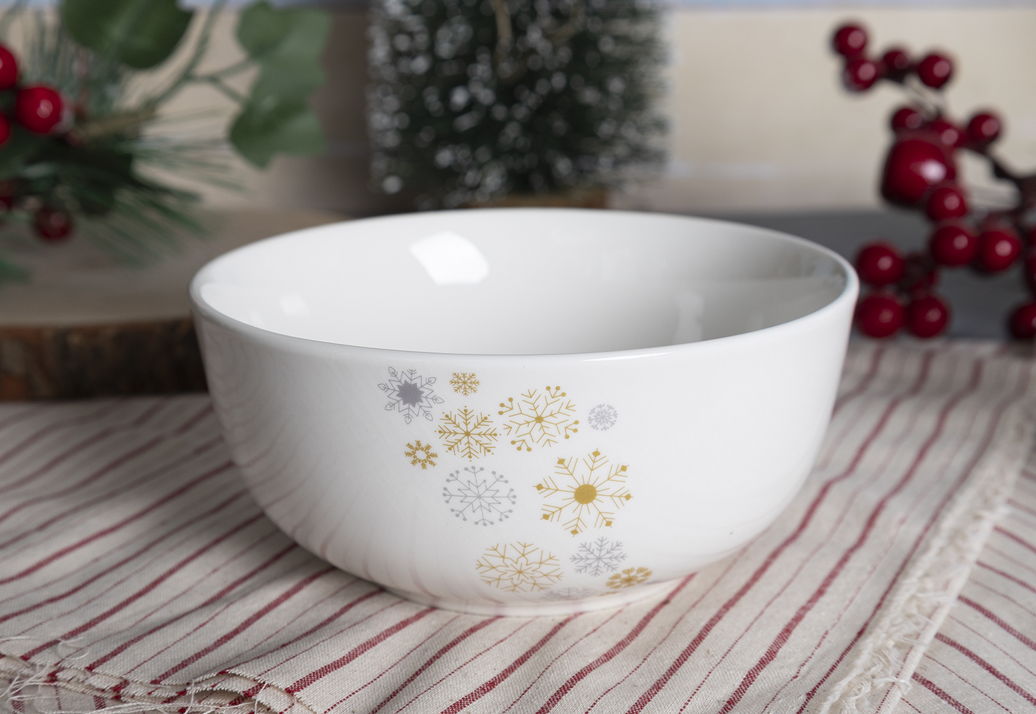 CHANGSHA HAPPY GO Christmas Deer & Snowflakes Print |happygodinnerware.com