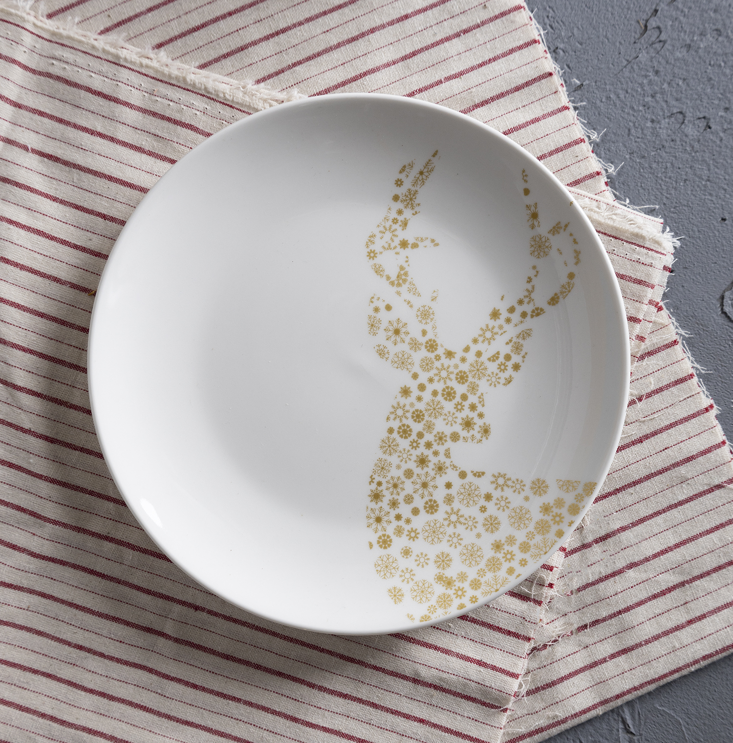 CHANGSHA HAPPY GO Christmas Deer & Snowflakes Print |happygodinnerware.com