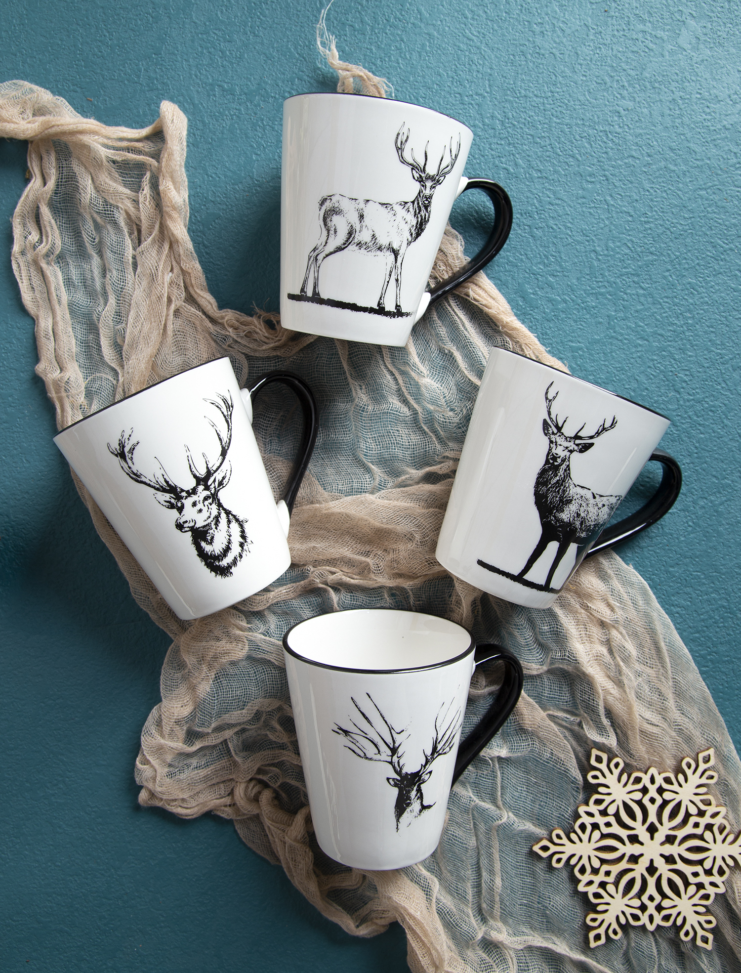 CHANGSHA HAPPY GO Elegant Black & White Reindeer Printed Porcelain Dinnerware for Christmas |happygodinnerware.com