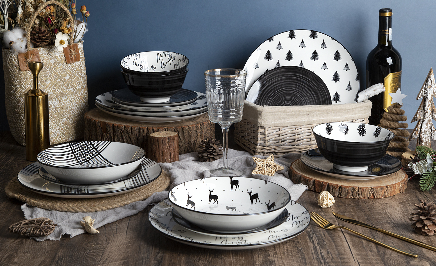 CHANGSHA HAPPY GO Modern Black and White Christmas Printed Porcelain Dinnerware Set |happygodinnerware.com