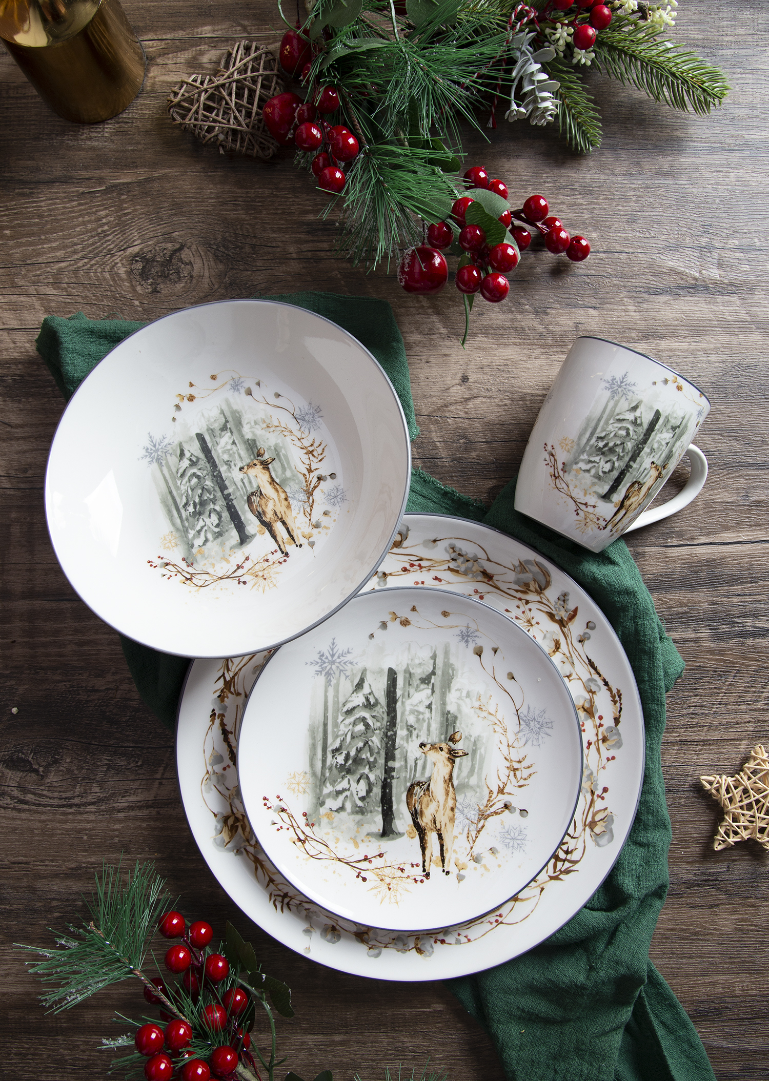 CHANGSHA HAPPY GO  Christmas Forest Deer Theme Decal Dinnerware Set with Pine Trees and Winter Elements  |happygodinnerware.com
