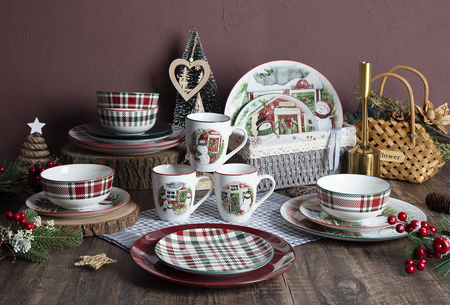 CHANGSHA HAPPY GO Christmas Snowman and Tartan Plaid Decal Dinnerware Set with Festive Holiday Designs  |happygodinnerware.com