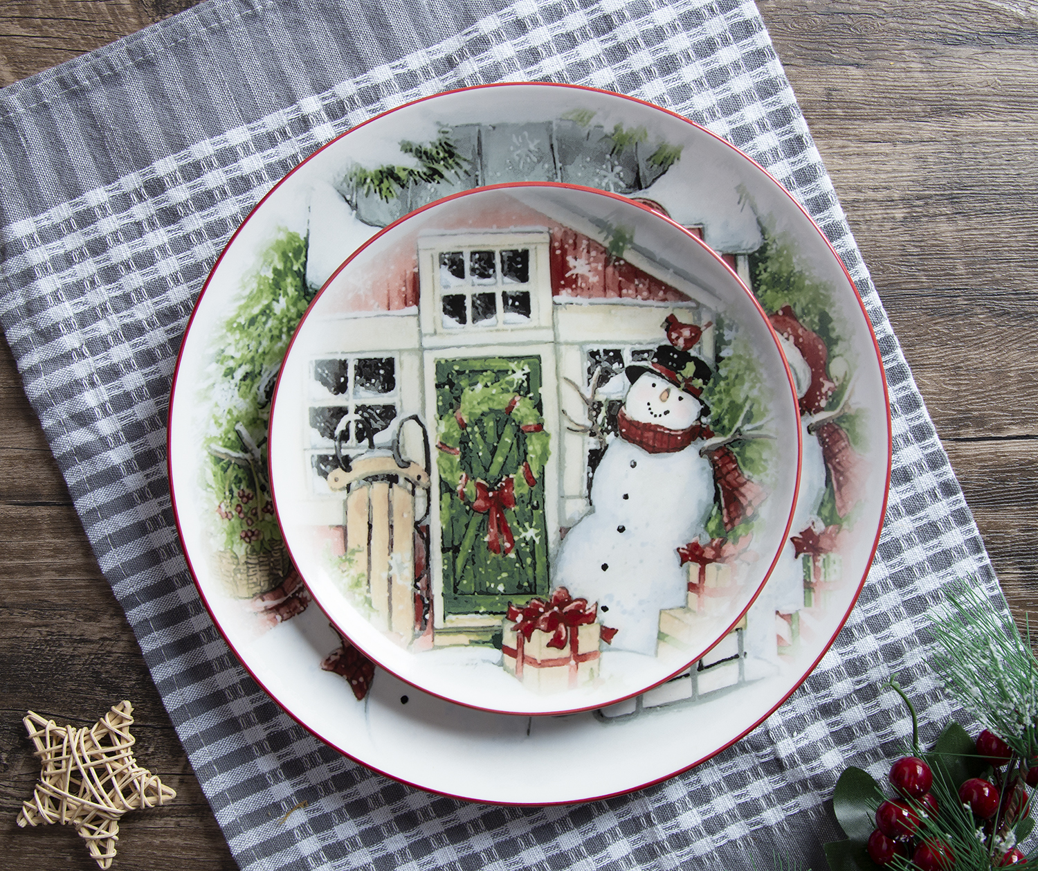 CHANGSHA HAPPY GO Christmas Snowman and Tartan Plaid Decal Dinnerware Set with Festive Holiday Designs  |happygodinnerware.com