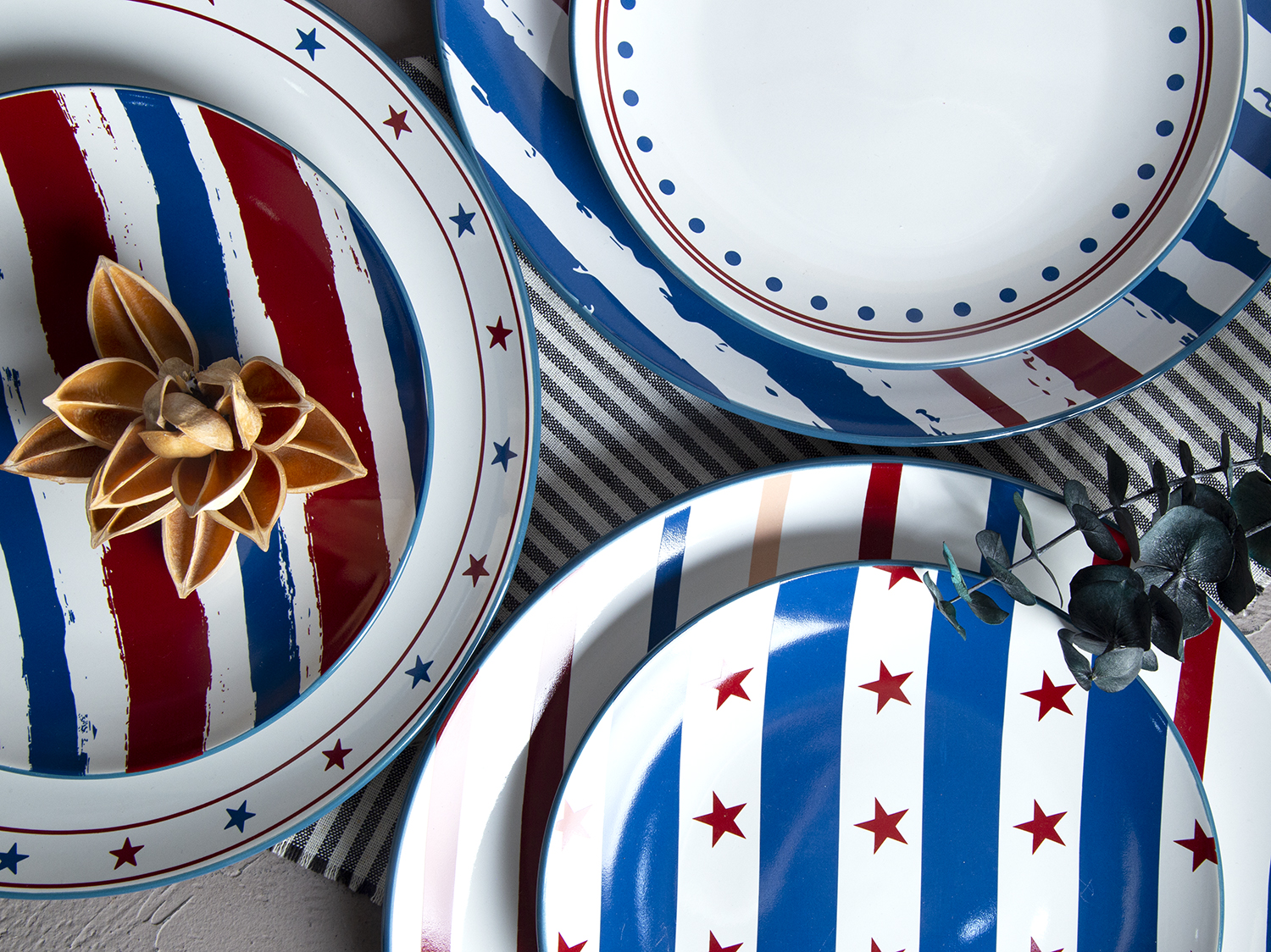 CHANGSHA HAPPY GO Patriotic American Style Decal Dinnerware Set with Stars, Stripes, and USA Flag Patterns  |happygodinnerware.com