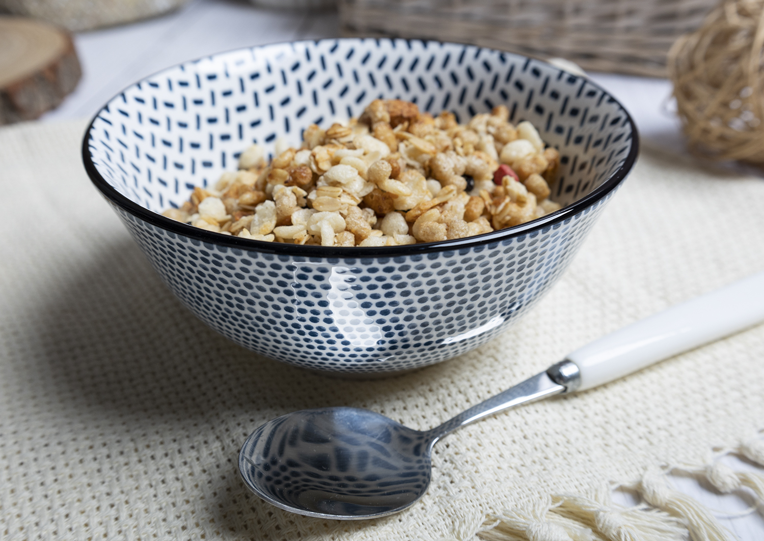 CHANGSHA HAPPY GO Japanese Style Blue and White Geometric Print Dinnerware Set with Diverse Patterns and Modern Aesthetic  |happygodinnerware.com