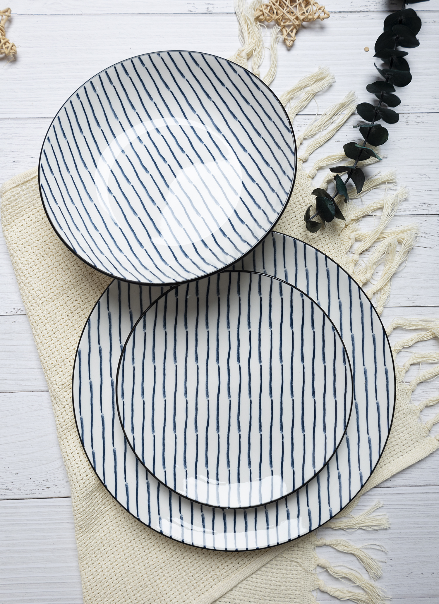 CHANGSHA HAPPY GO Japanese Style Blue and White Geometric Print Dinnerware Set with Diverse Patterns and Modern Aesthetic  |happygodinnerware.com