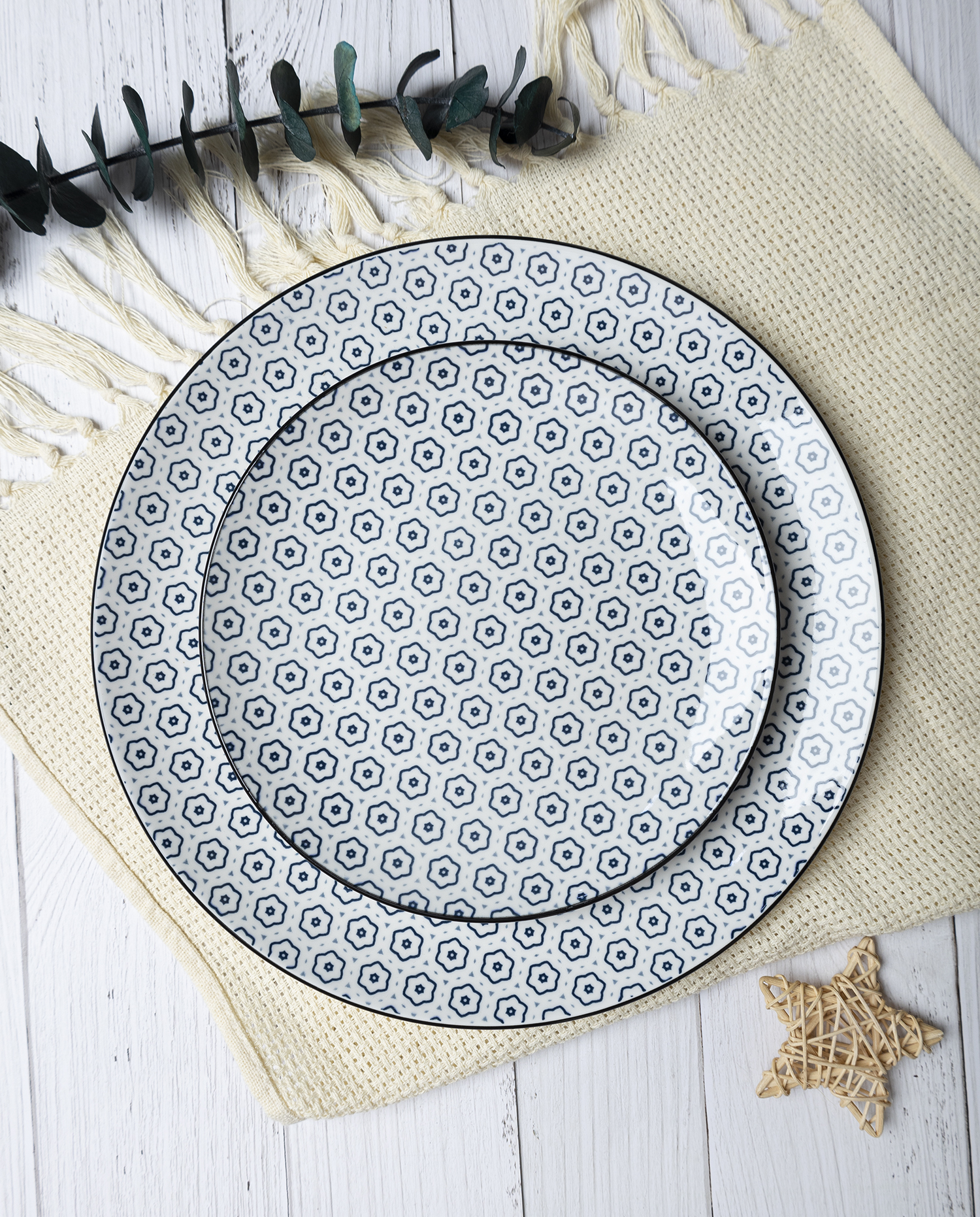 CHANGSHA HAPPY GO Japanese Style Blue and White Geometric Print Dinnerware Set with Diverse Patterns and Modern Aesthetic  |happygodinnerware.com
