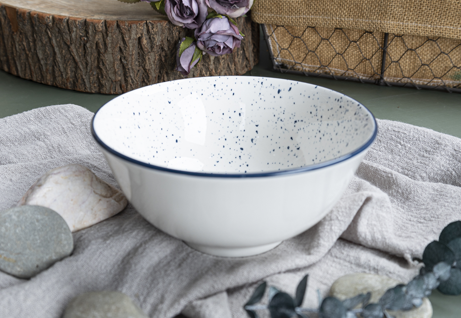 CHANGSHA HAPPY GO Minimalist Geometric Printed White Porcelain Dinnerware Set with Modern Dot and Line Designs  |happygodinnerware.com