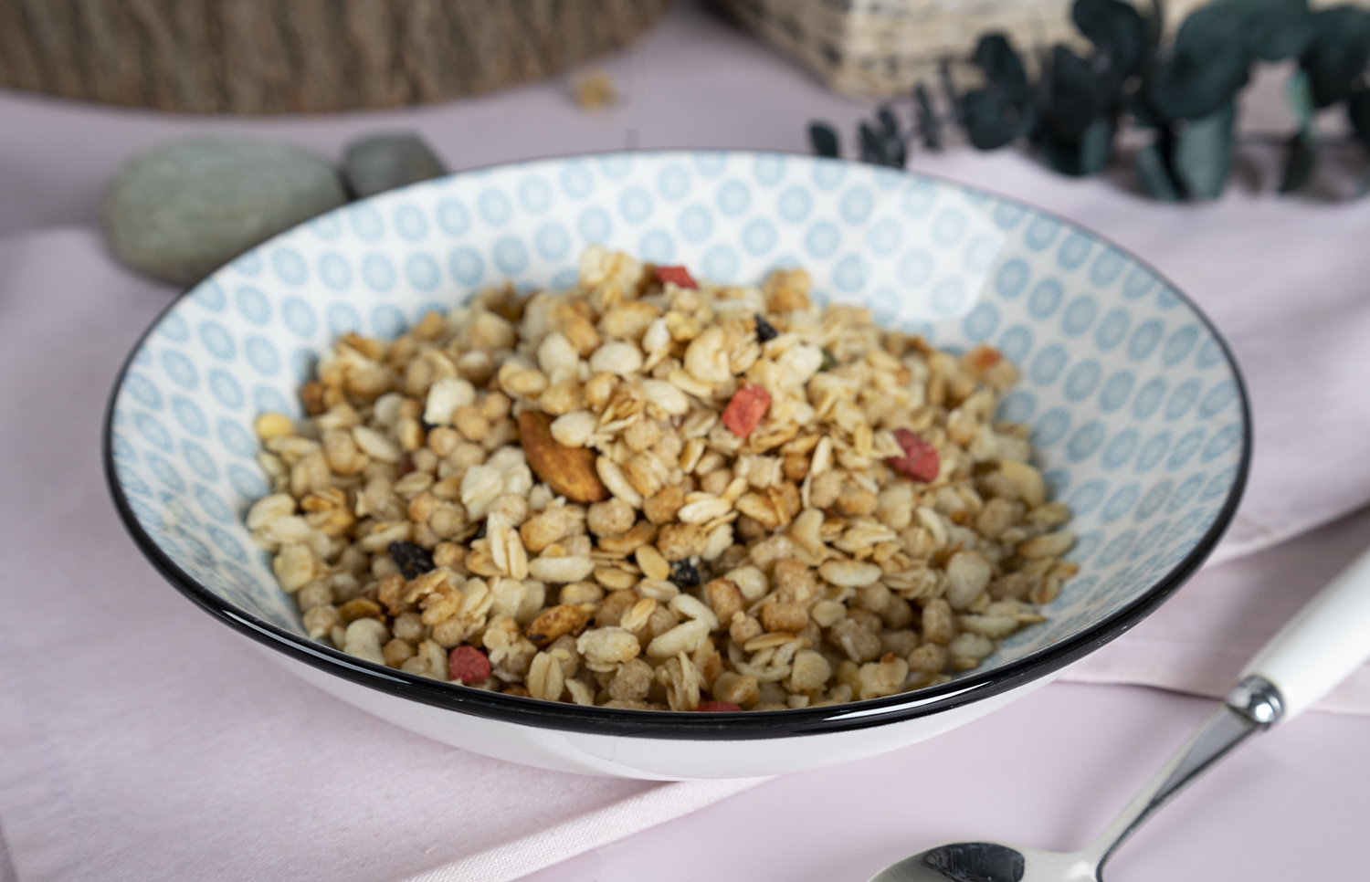 CHANGSHA HAPPY GO  Pastel Colored Porcelain Dinnerware Set with Delicate Striped and Floral Patterns  |happygodinnerware.com