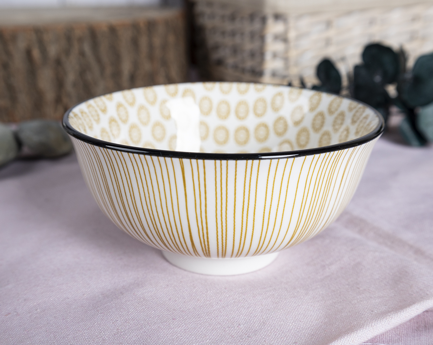 CHANGSHA HAPPY GO  Pastel Colored Porcelain Dinnerware Set with Delicate Striped and Floral Patterns  |happygodinnerware.com