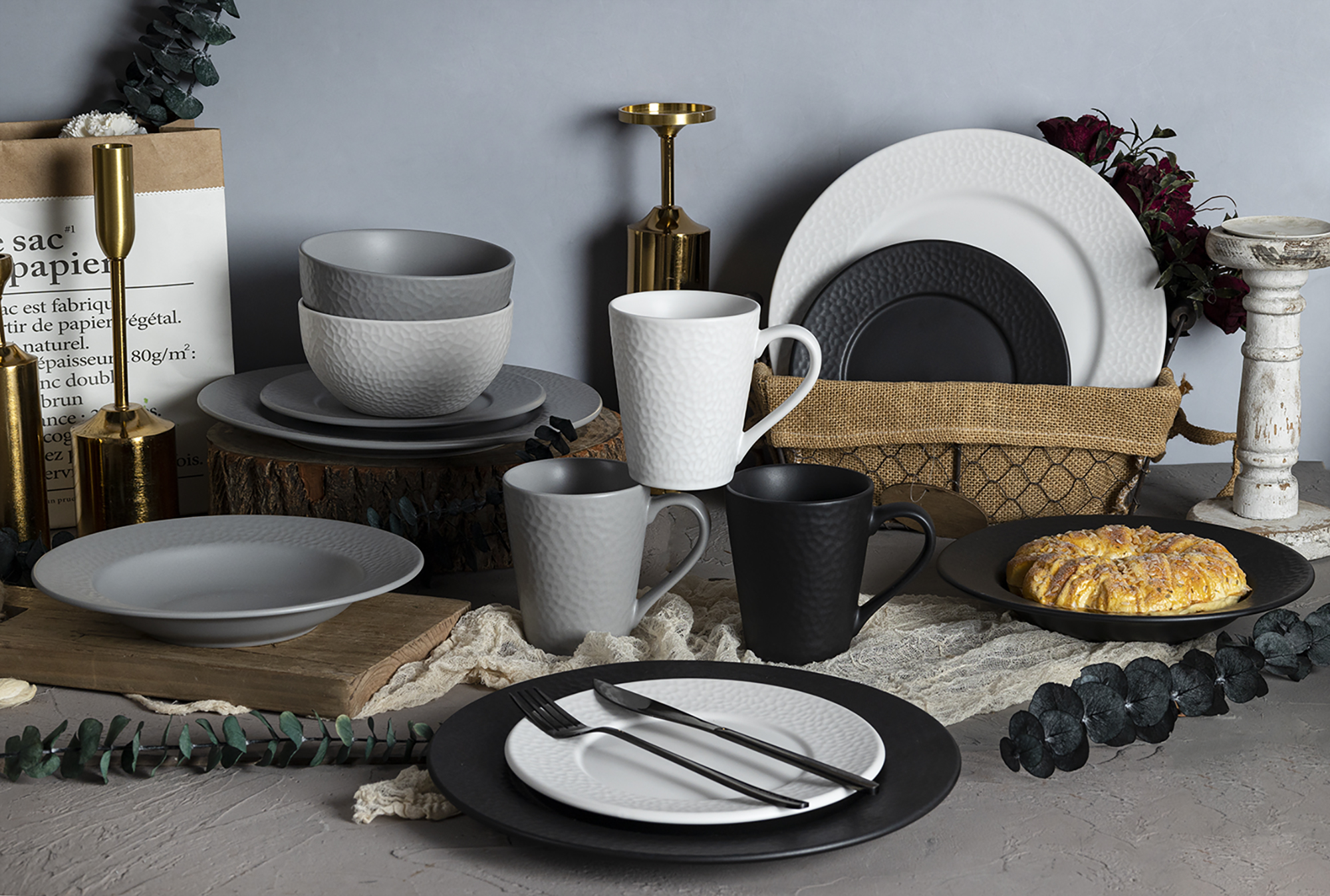 CHANGSHA HAPPY GO Stoneware Embossed Dinnerware Set with Matte Texture and Minimalist Color Block Design|happygodinnerware.com