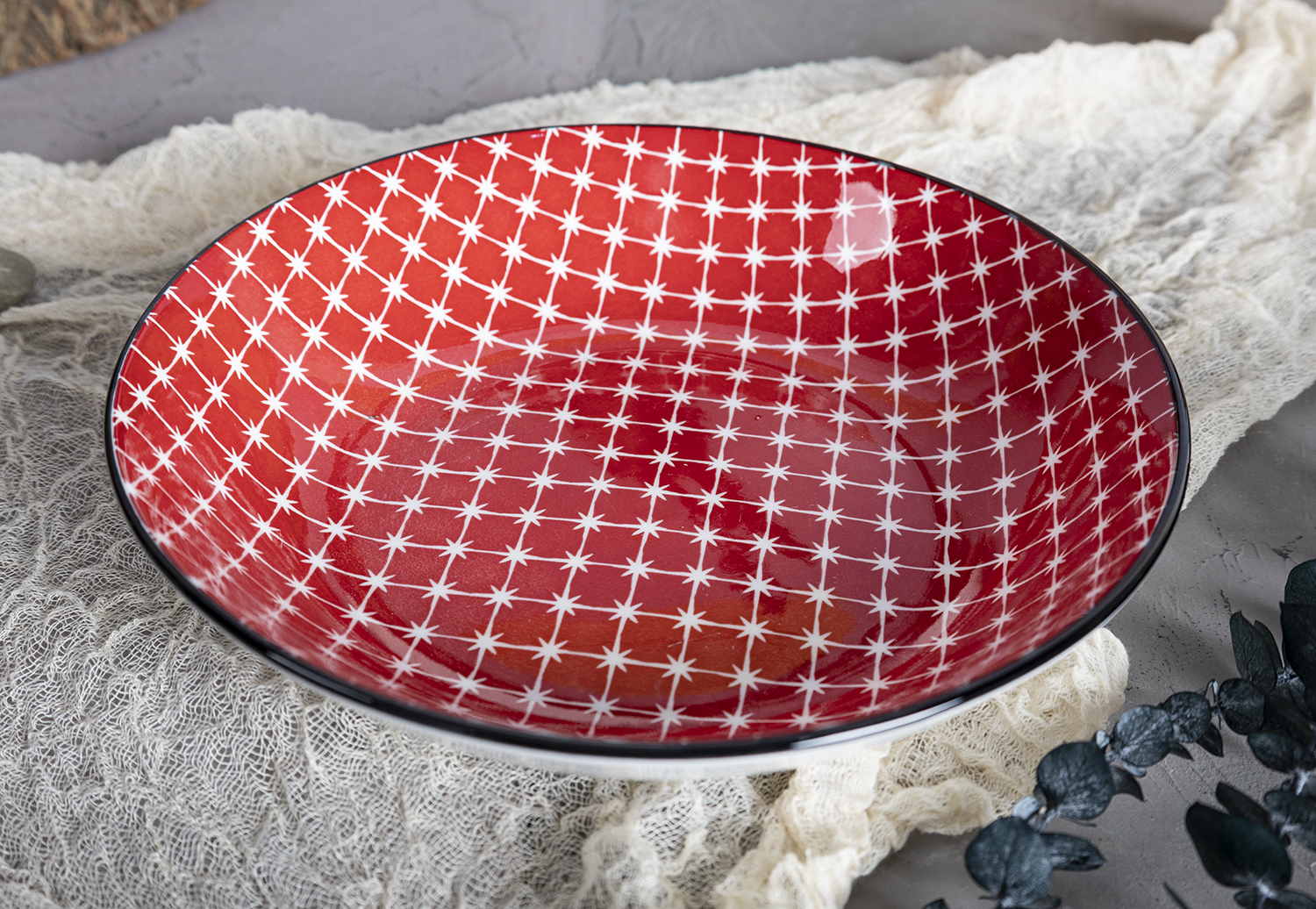 CHANGSHA HAPPY GO  Vibrant Red Porcelain Dinnerware Set with Classic Patterns and Modern Stripes   |happygodinnerware.com
