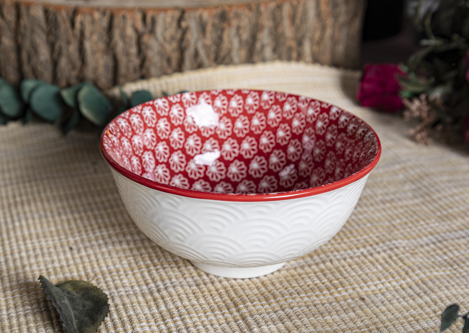 CHANGSHA HAPPY GO  Textured White Porcelain Bowl Set with Colorful Interior Prints and Wave Surface Design  |happygodinnerware.com