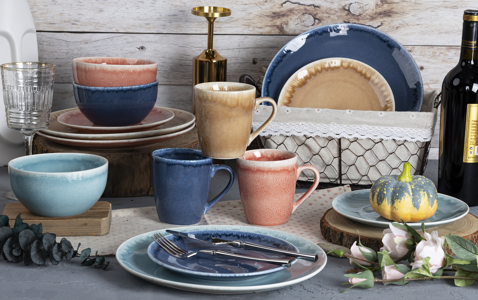 CHANGSHA HAPPY GO Reactive Glaze Porcelain Dinnerware Set with Gradient Color and Rustic Texture |happygodinnerware.com