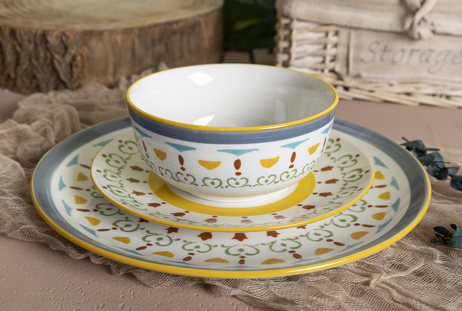 CHANGSHA HAPPY GO White Porcelain Decal Dinnerware Set with Multicolor Folk Art Floral Patterns and Vibrant Inner Glaze |happygodinnerware.com