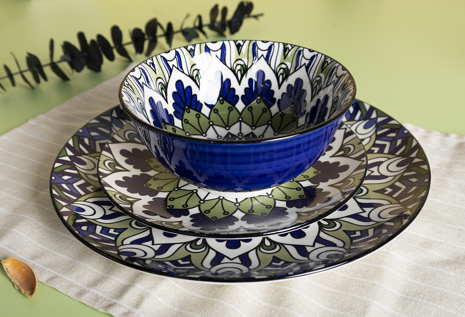 CHANGSHA HAPPY GO Colorful Porcelain Dinnerware Set with Mandala-Inspired Decal Patterns and Bold Contrasting Colors |happygodinnerware.com