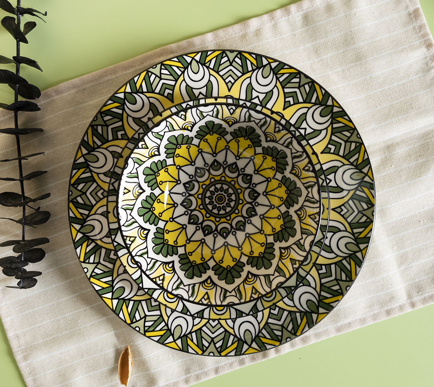 CHANGSHA HAPPY GO Colorful Porcelain Dinnerware Set with Mandala-Inspired Decal Patterns and Bold Contrasting Colors |happygodinnerware.com