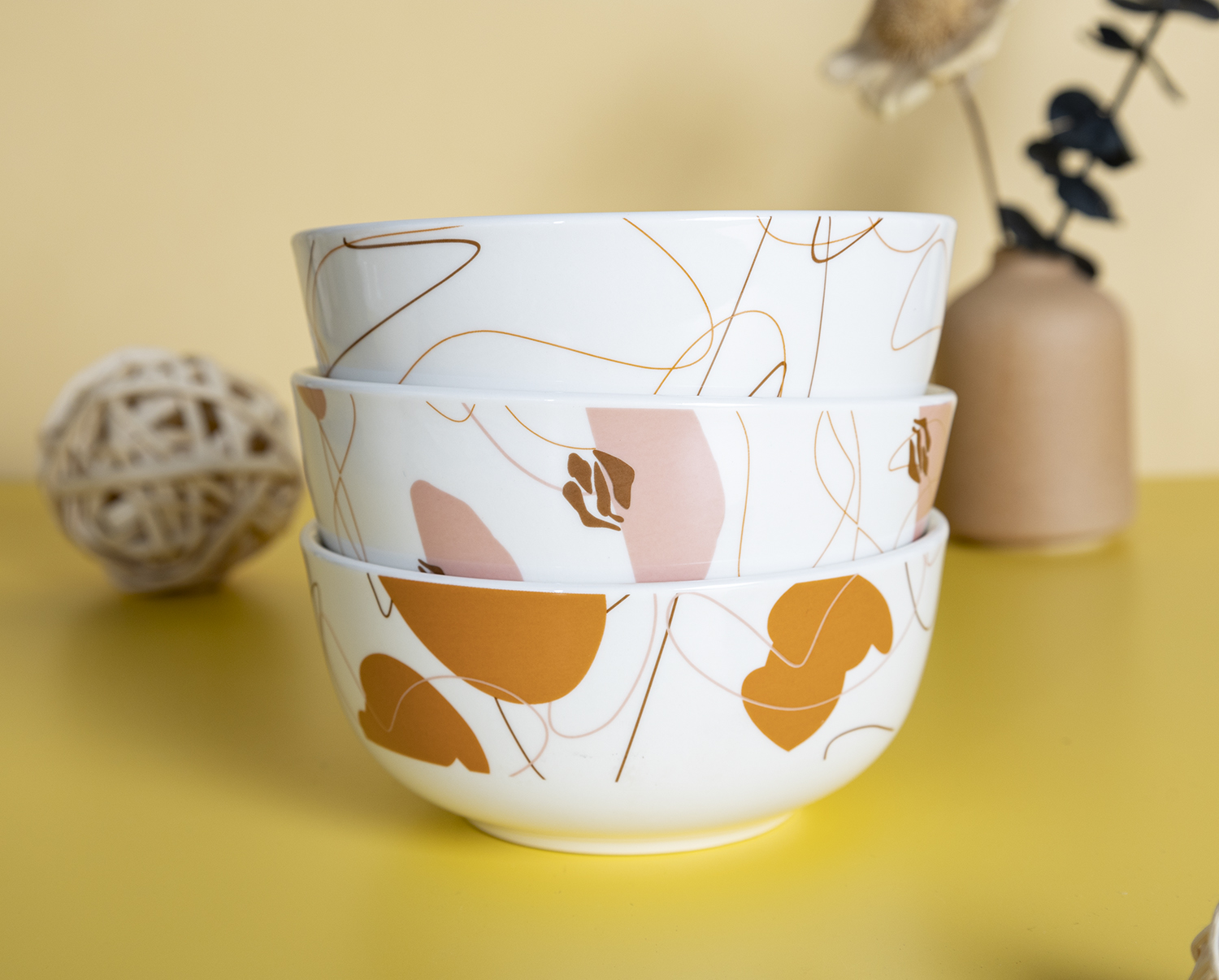 CHANGSHA HAPPY GO Contemporary White Porcelain Decal Dinnerware Set with Minimalist Abstract Face and Line Art Designs |happygodinnerware.com