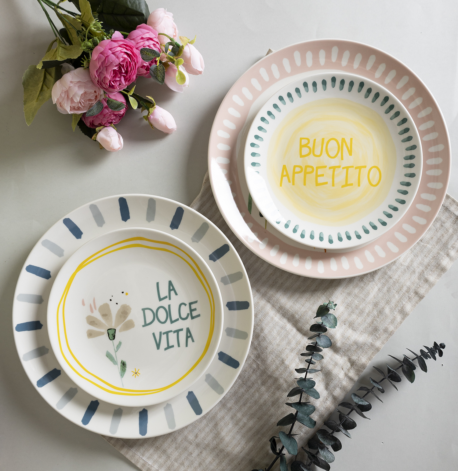 CHANGSHA HAPPY GO Reactive Glaze Porcelain Dinnerware Set with Black Exterior and Golden Brown Crater Pattern |happygodinnerware.com