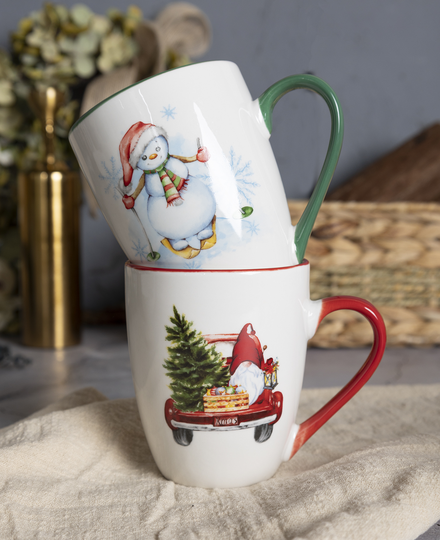 CHANGSHA HAPPY GO White Porcelain Christmas Decal Dinnerware Set with Snowman and Plaid Patterns |happygodinnerware.com