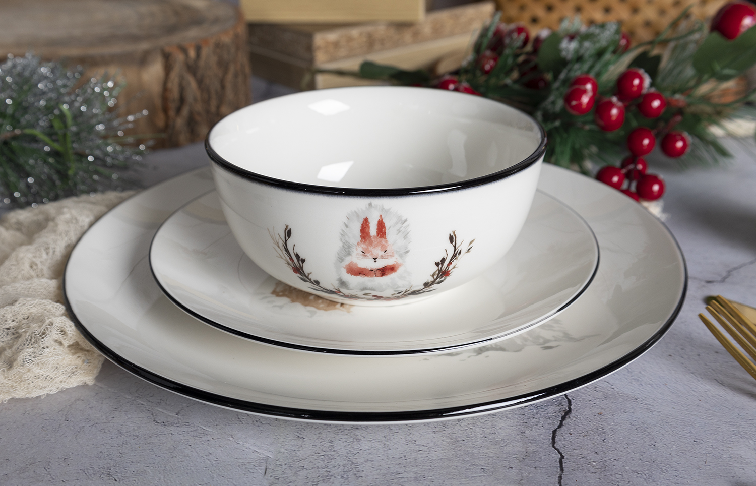 CHANGSHA HAPPY GO Classic Black and White Reactive Glaze Porcelain Dinnerware Set – Modern Striped Texture Ribbed Embossed Design |happygodinnerware.com