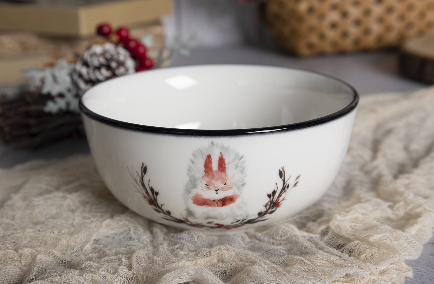 CHANGSHA HAPPY GO Classic Black and White Reactive Glaze Porcelain Dinnerware Set – Modern Striped Texture Ribbed Embossed Design |happygodinnerware.com