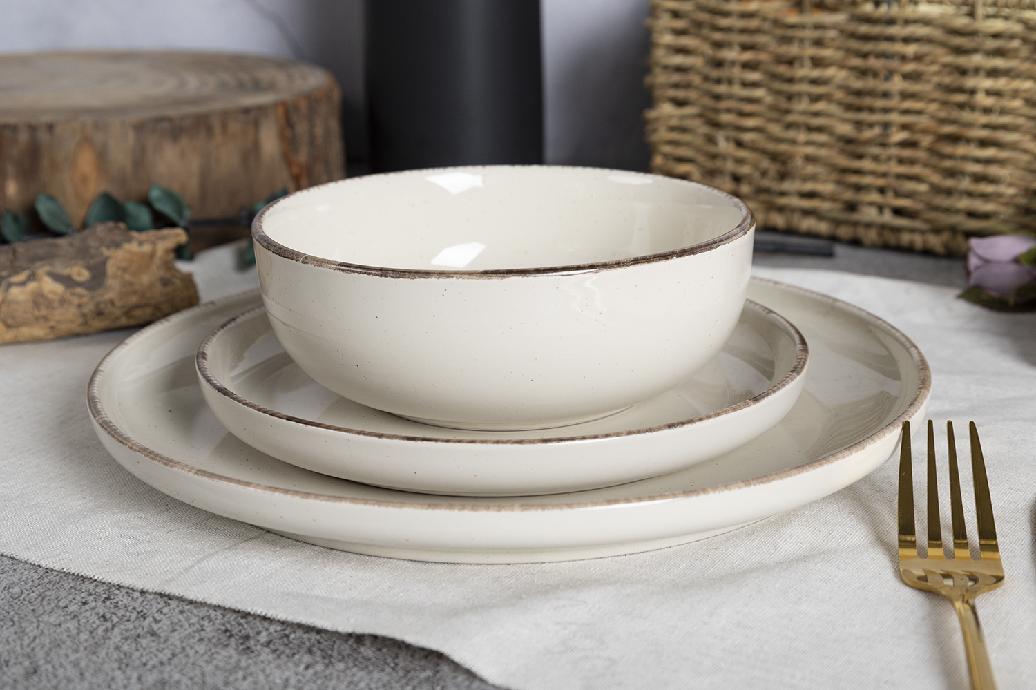 CHANGSHA HAPPY GO Stoneware Color Glaze Dinnerware Set – Modern Minimalist Tableware with Soft Pastel Tones and Rustic Edged Design |happygodinnerware.com