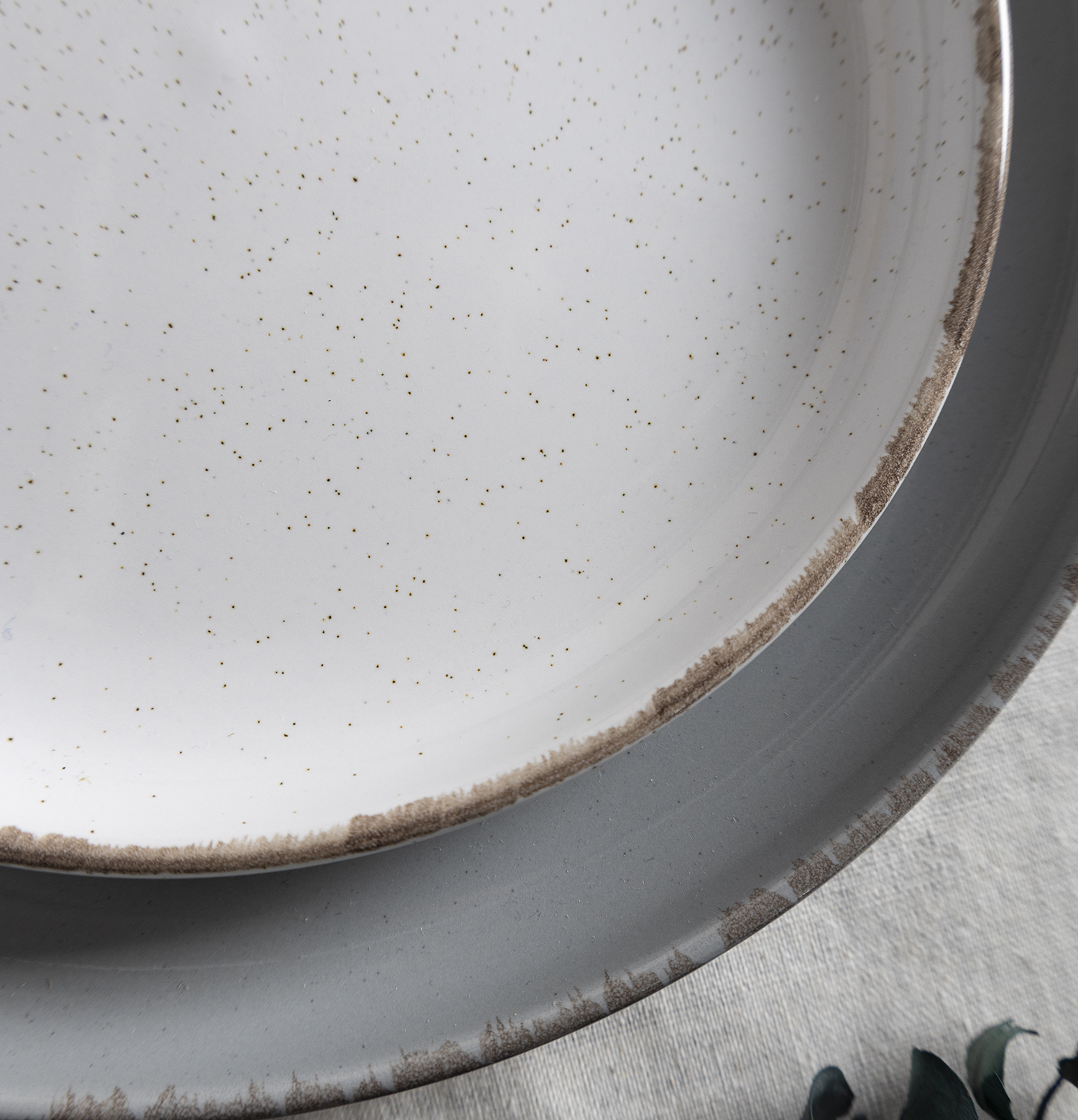 CHANGSHA HAPPY GO Stoneware Color Glaze Dinnerware Set – Modern Minimalist Tableware with Soft Pastel Tones and Rustic Edged Design |happygodinnerware.com