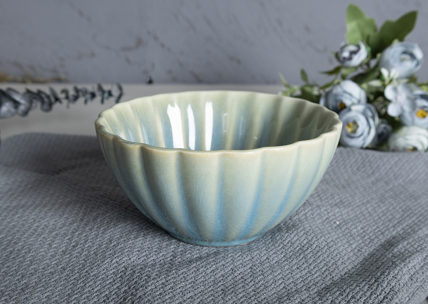 CHANGSHA HAPPY GO Nordic Style Ribbed Porcelain Dinnerware Set – Elegant Scallop Design with Premium Reactive Glaze |happygodinnerware.com