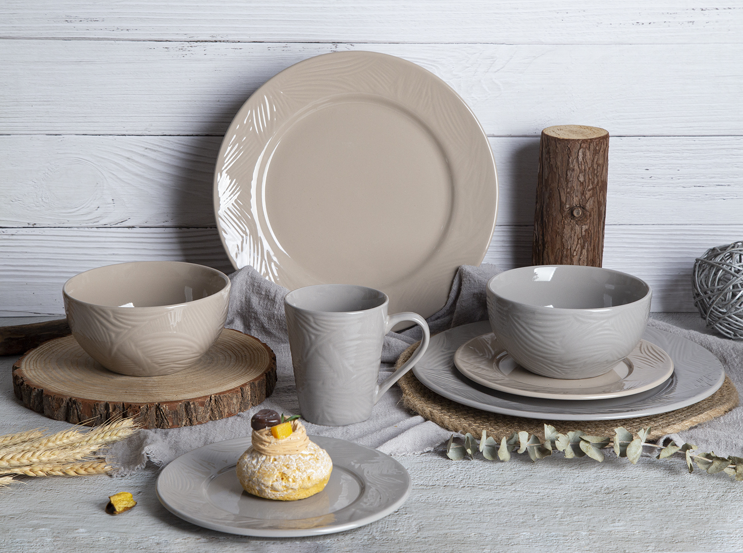 CHANGSHA HAPPY GO Embossed Glaze Porcelain Dinnerware with Pastel Colors |happygodinnerware.com