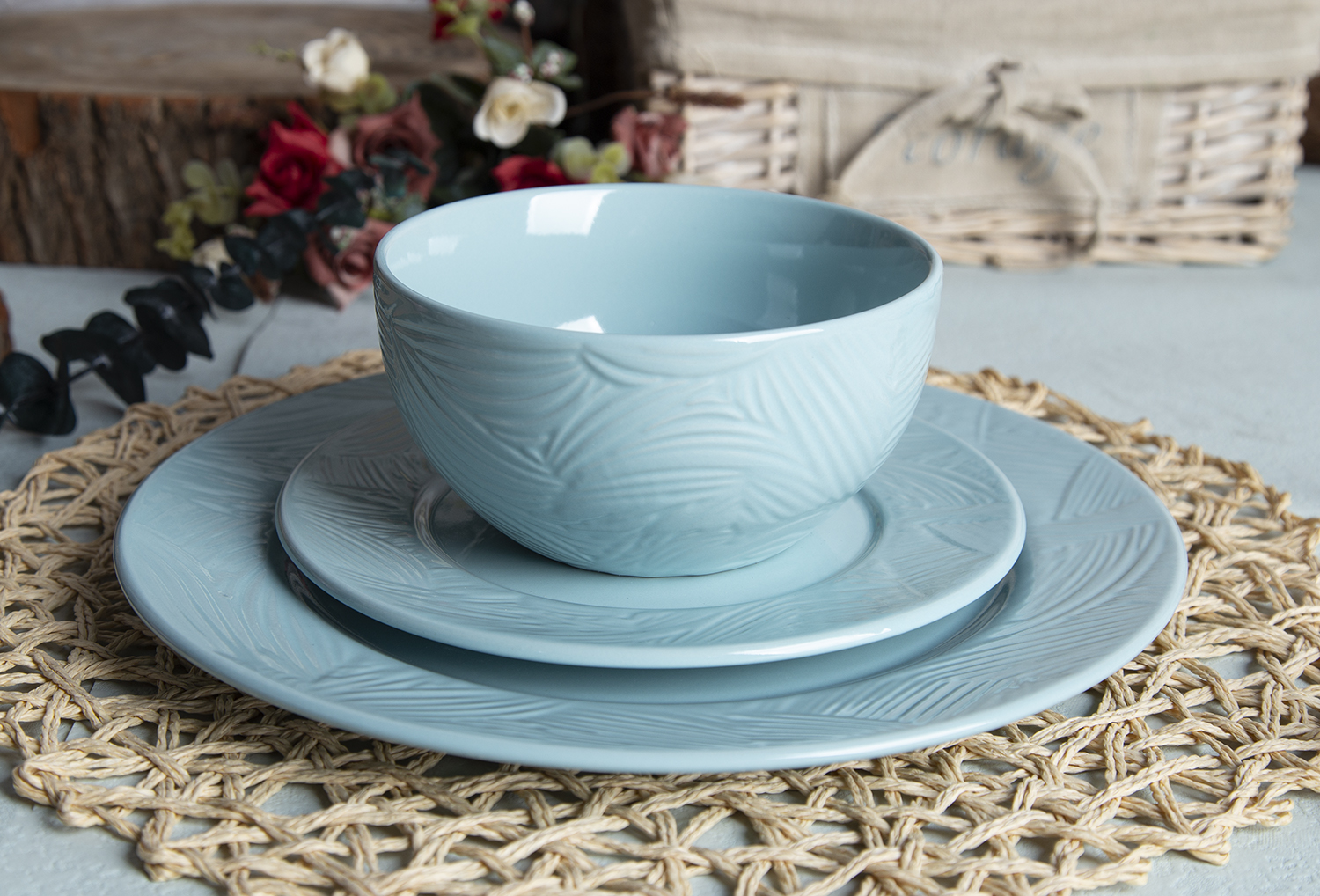 CHANGSHA HAPPY GO Embossed Glaze Porcelain Dinnerware with Pastel Colors |happygodinnerware.com