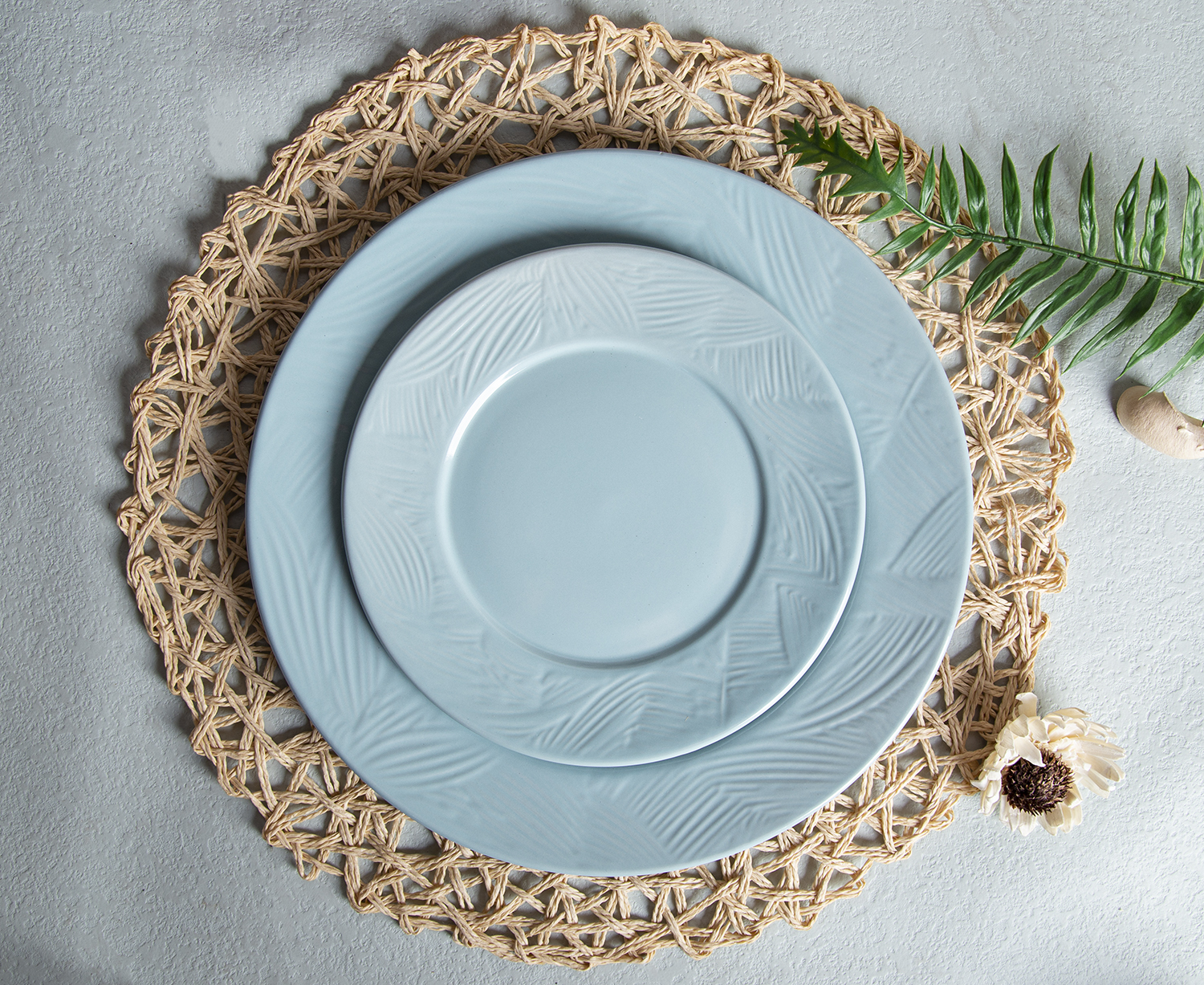CHANGSHA HAPPY GO Embossed Glaze Porcelain Dinnerware with Pastel Colors |happygodinnerware.com