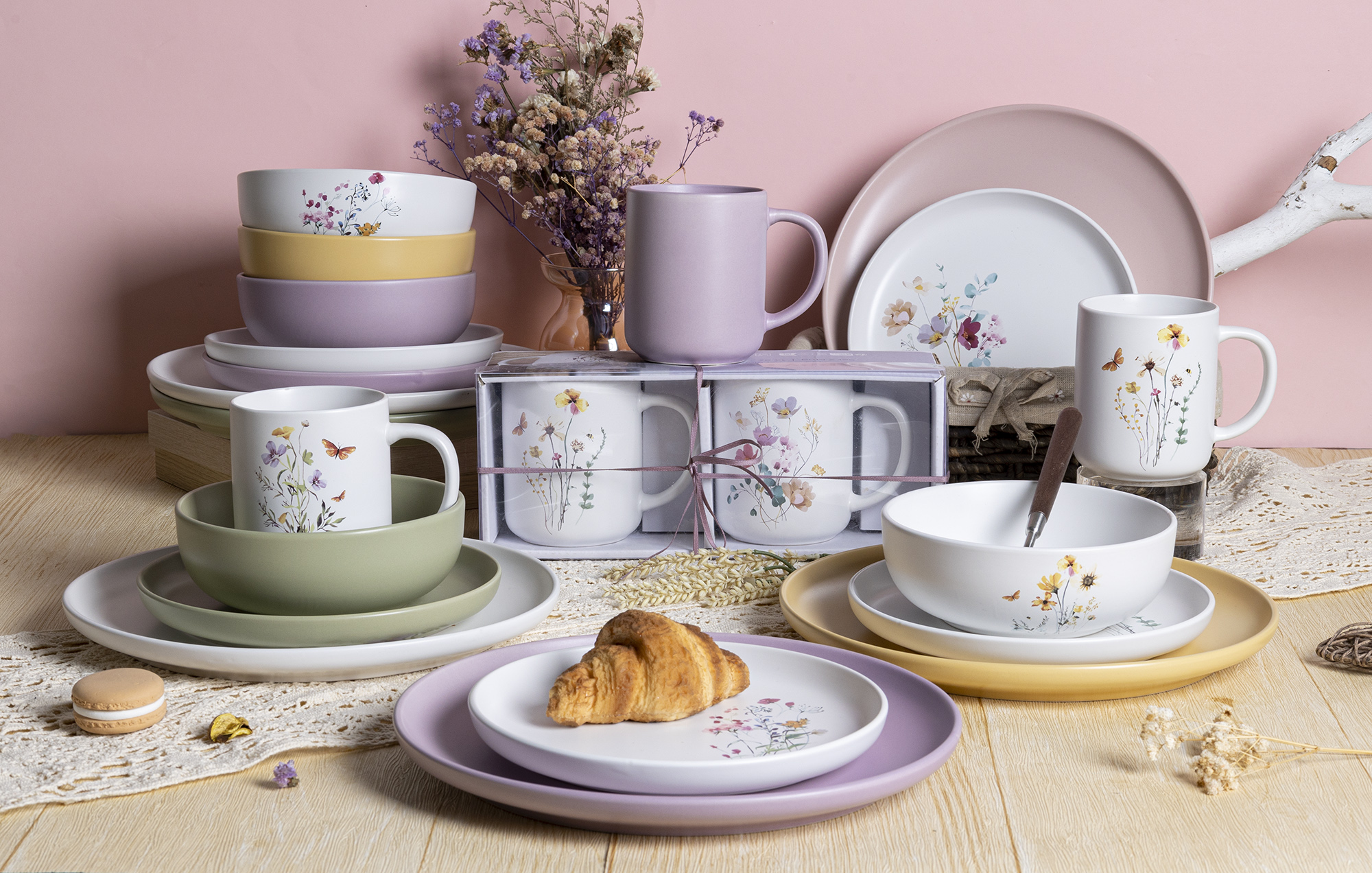 CHANGSHA HAPPY GO Stoneware Colored Glaze Dinnerware Set with Floral Decal and Pastel Tones – Complete Set |happygodinnerware.com