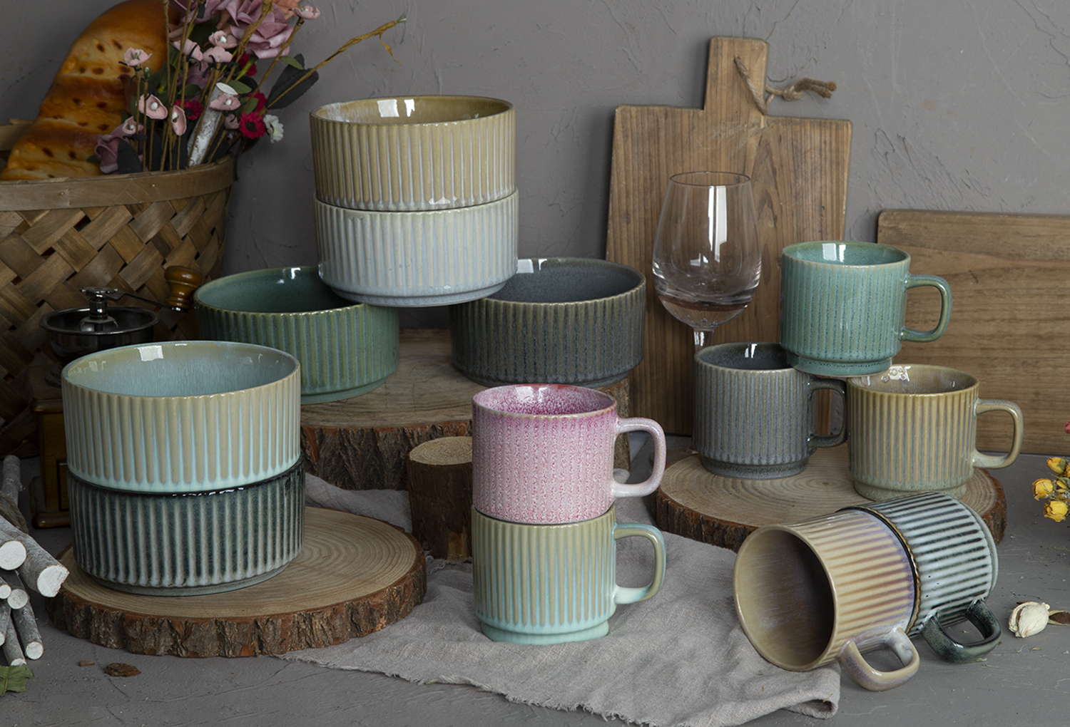 CHANGSHA HAPPY GO Irregular Shape Reactive Glaze Stoneware with Embossed Design |happygodinnerware.com